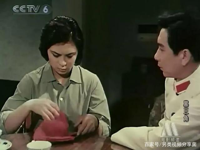 《黑三角》,本片由北京电影制片厂摄制于1977年,展现了我方公安人员